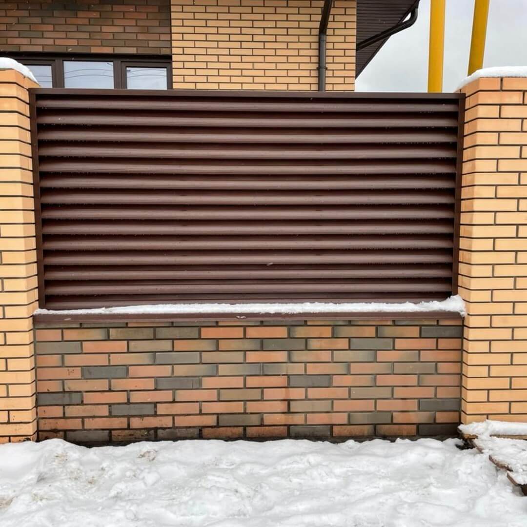 Забор-жалюзи ral8017/8017 шоколад двухсторонний фото6 в Череповце