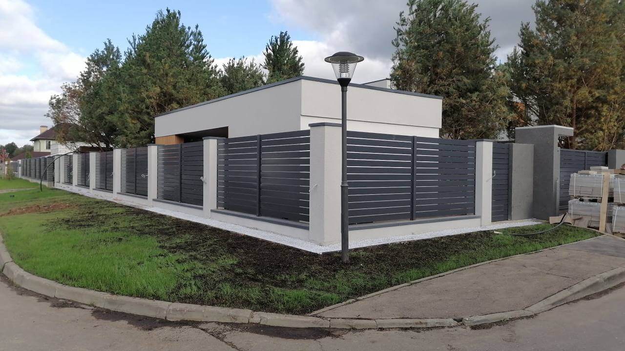 Забор-ранчо из металлопланкена 36м RAL7024 Серый Графит фото 7 в Череповце
