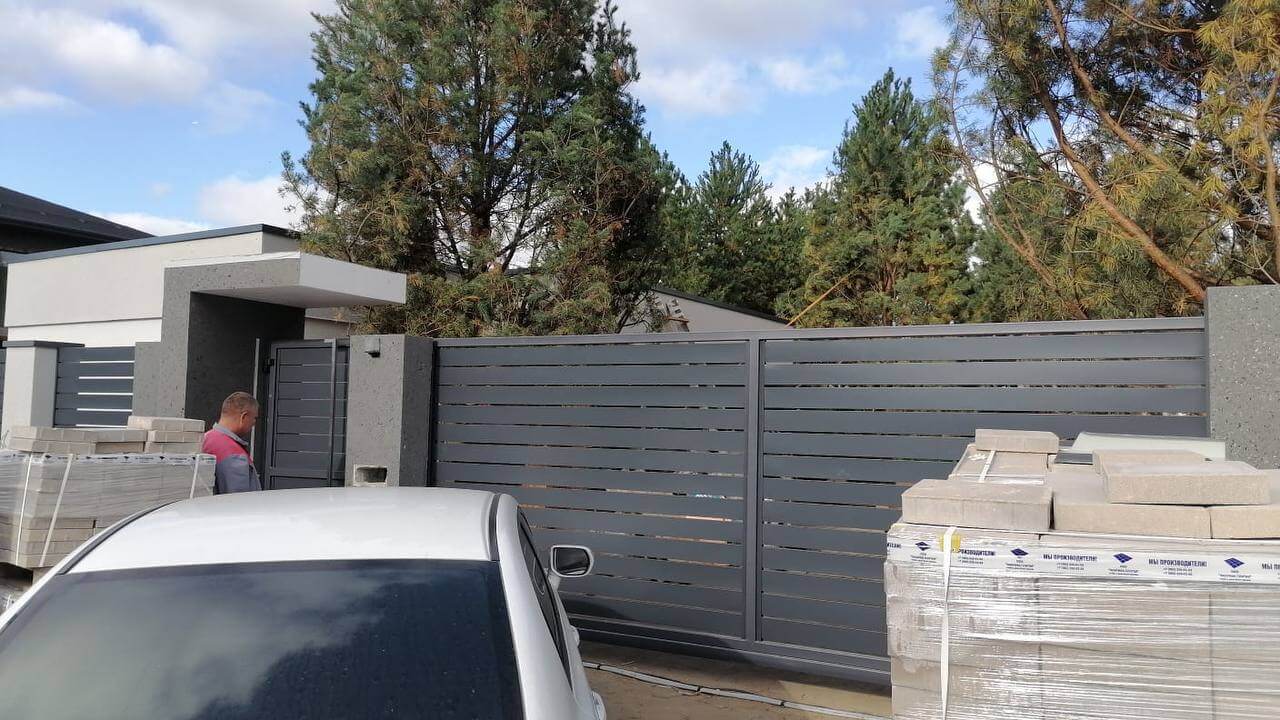 Забор-ранчо из металлопланкена 36м RAL7024 Серый Графит фото 3 в Череповце