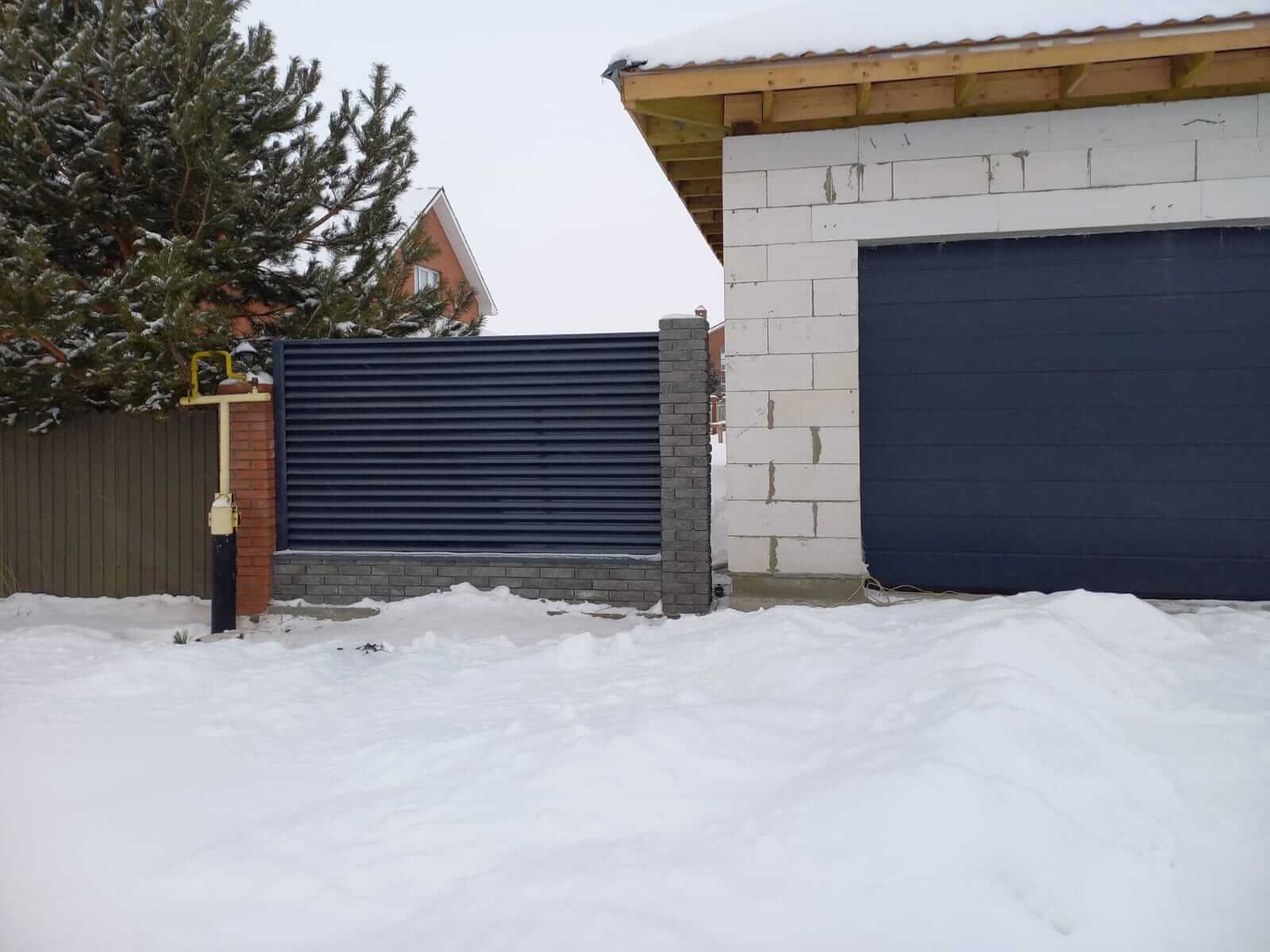 Забор из ламелей еврожалюзи 41м RAL7024/7024 Серый Графит двусторонний фото 1 в Череповце