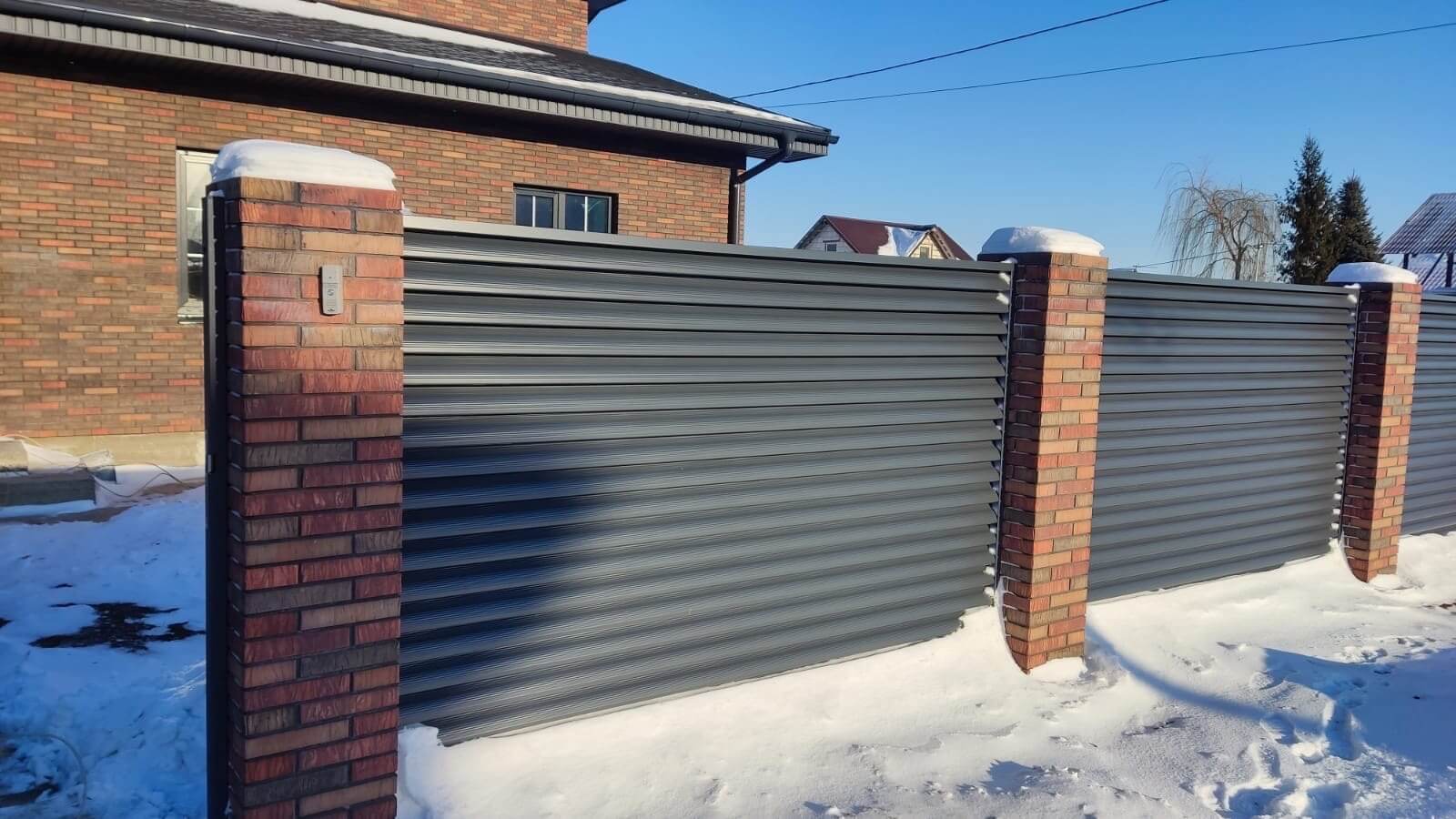 Забор-жалюзи с ламелями еврожалюзи 34м RAL7024/7024 Серый Графит двусторонний в Череповце