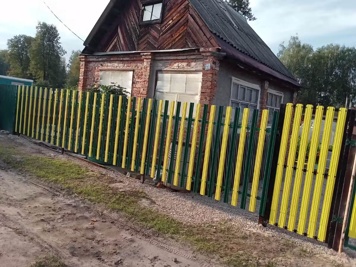 Забор из евроштакетника 13м RAL1018 Желтый фото 1 в Череповце