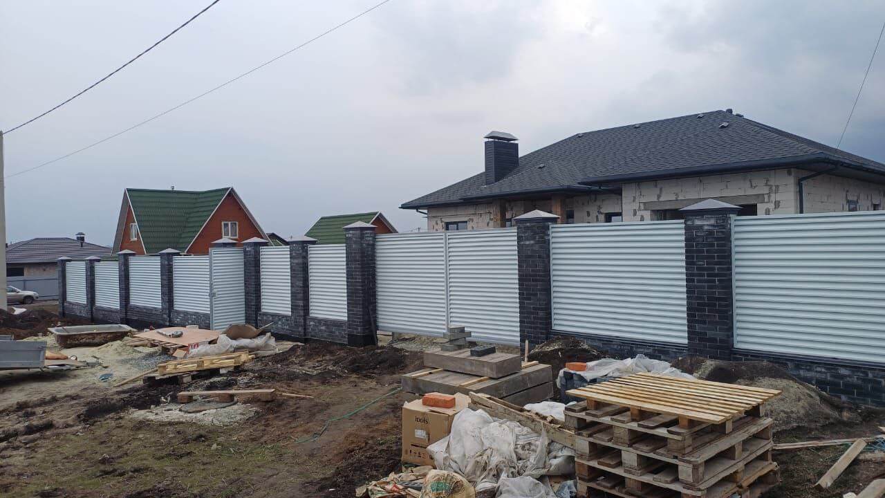 Забор-жалюзи из ламелей ЭКО-Z 94м RAL9003/9003 Белый двусторонний фото 2 в Череповце